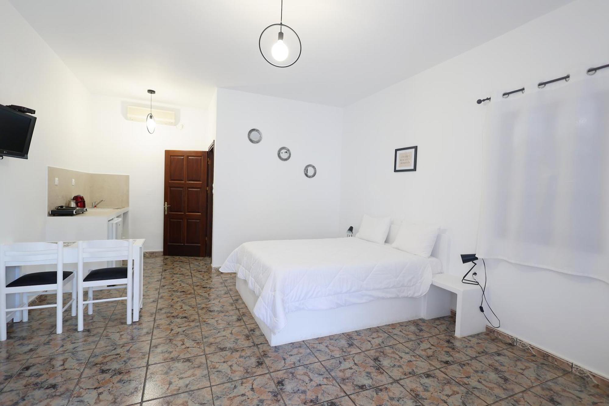 Aphroditi Hotel Lipsi Extérieur photo